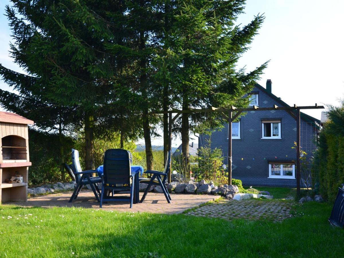 Holiday Home With Garden 노이슈타트암렌스타이그 객실 사진