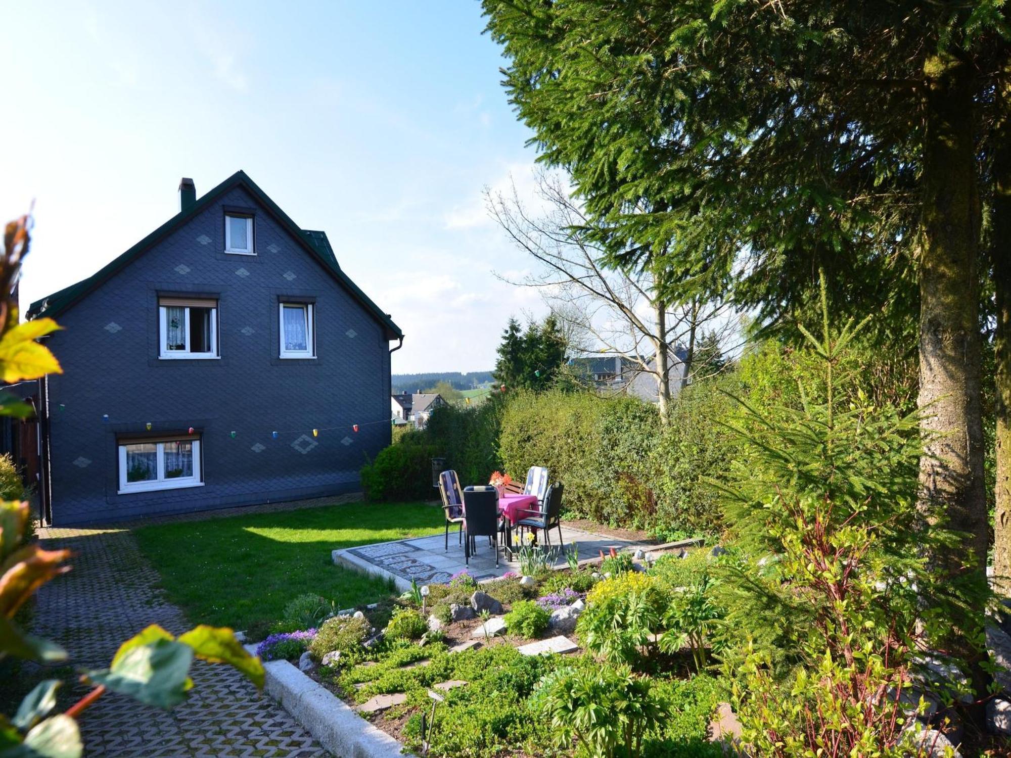 Holiday Home With Garden 노이슈타트암렌스타이그 외부 사진